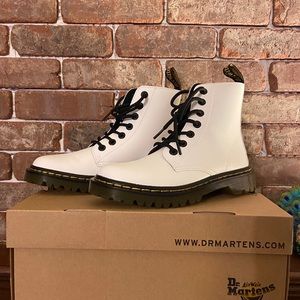 Dr. Martens luana